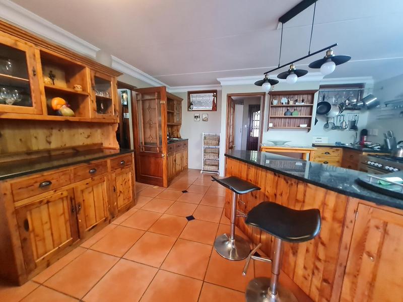 To Let 4 Bedroom Property for Rent in Rome Glen Western Cape